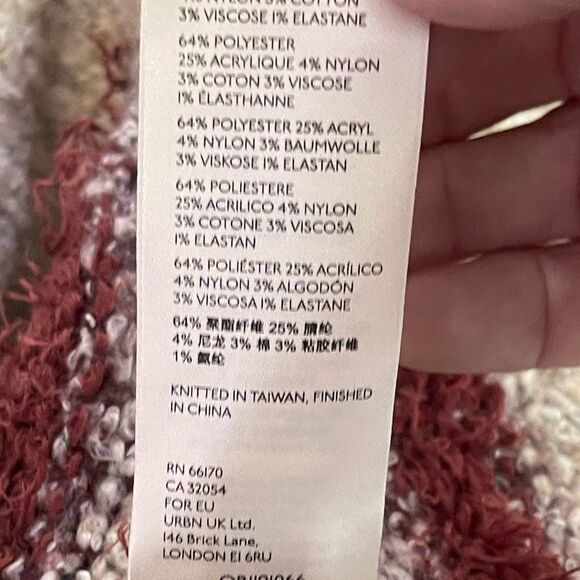 NWOT! Free People Cloud Oversized Sweater Size XS. - Picture 9 of 9